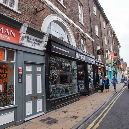 The King's- Gorgeous Centre *