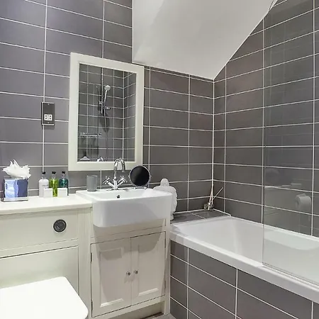 The King's- Gorgeous Centre * York